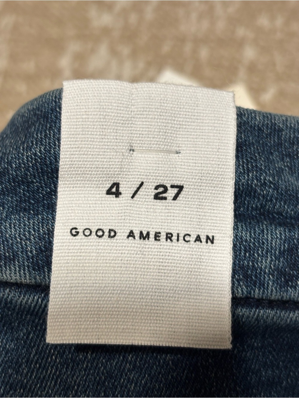 π·οΈ Good American Good Capri Skinny Jeans Mid Rise Crop Split Cuff Blue 4/27 NWT - Picture 4 of 16